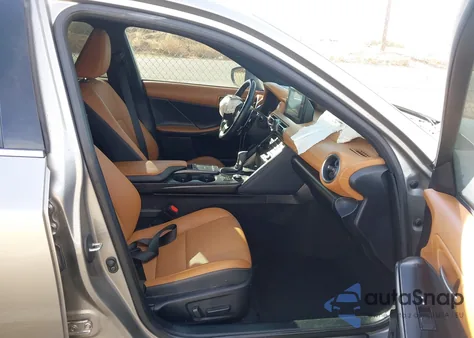 2022 Lexus Is 300 z USA, uszkodzony, nr VIN JTHDA1D21N5121936